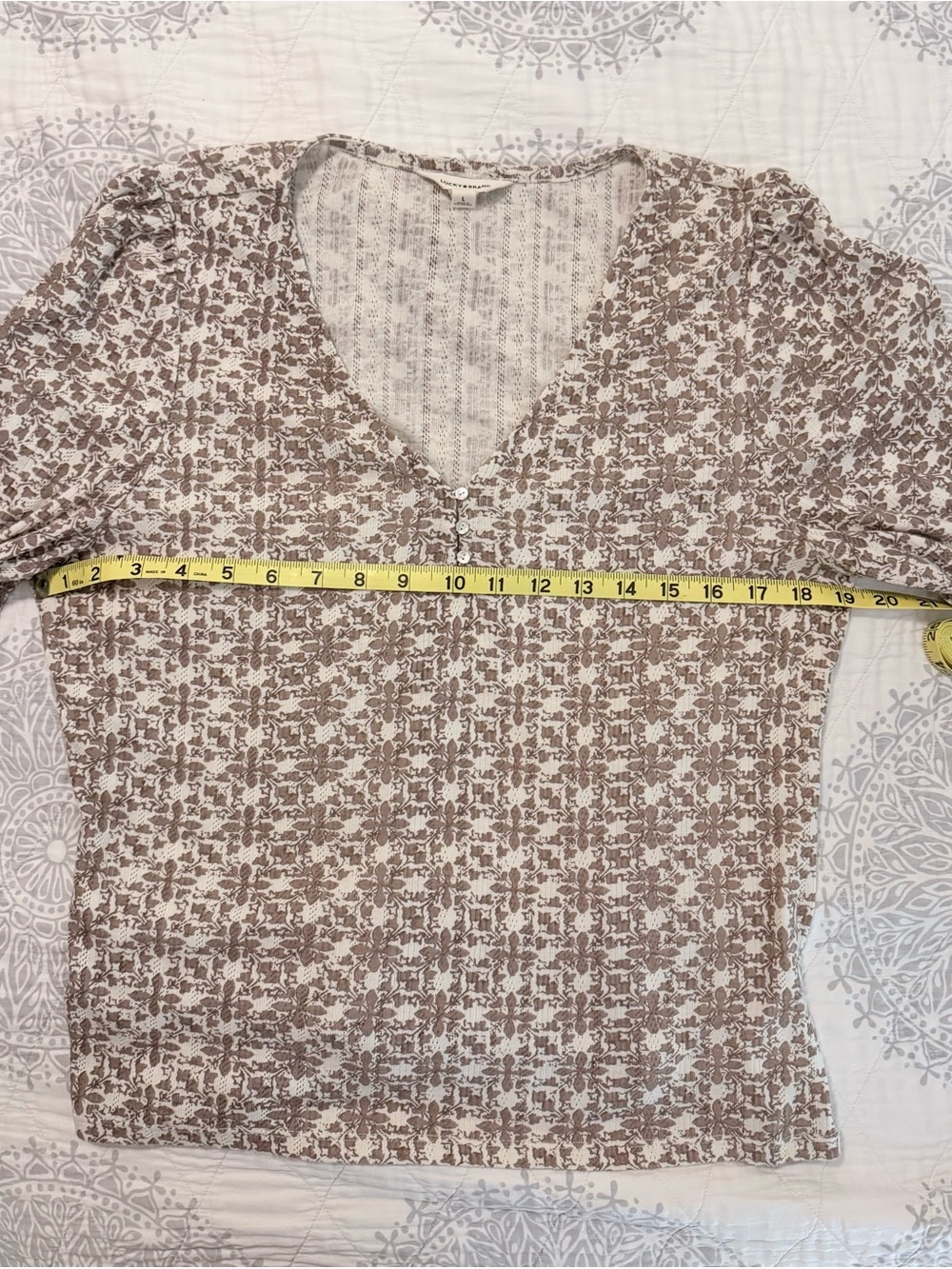 Lucky Brand Beige Brown Floral Print V-Neck Top